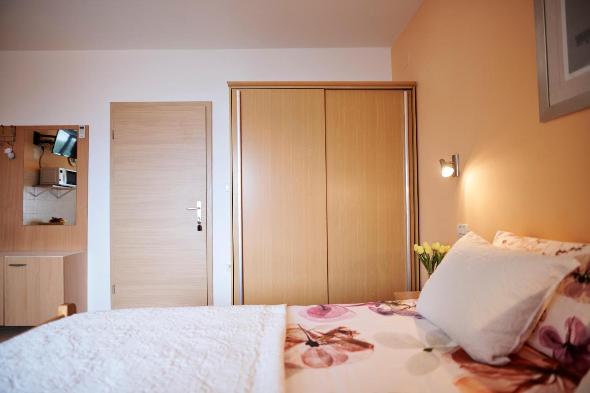 Guesthouse Villa Galovic Brseč Værelse billede